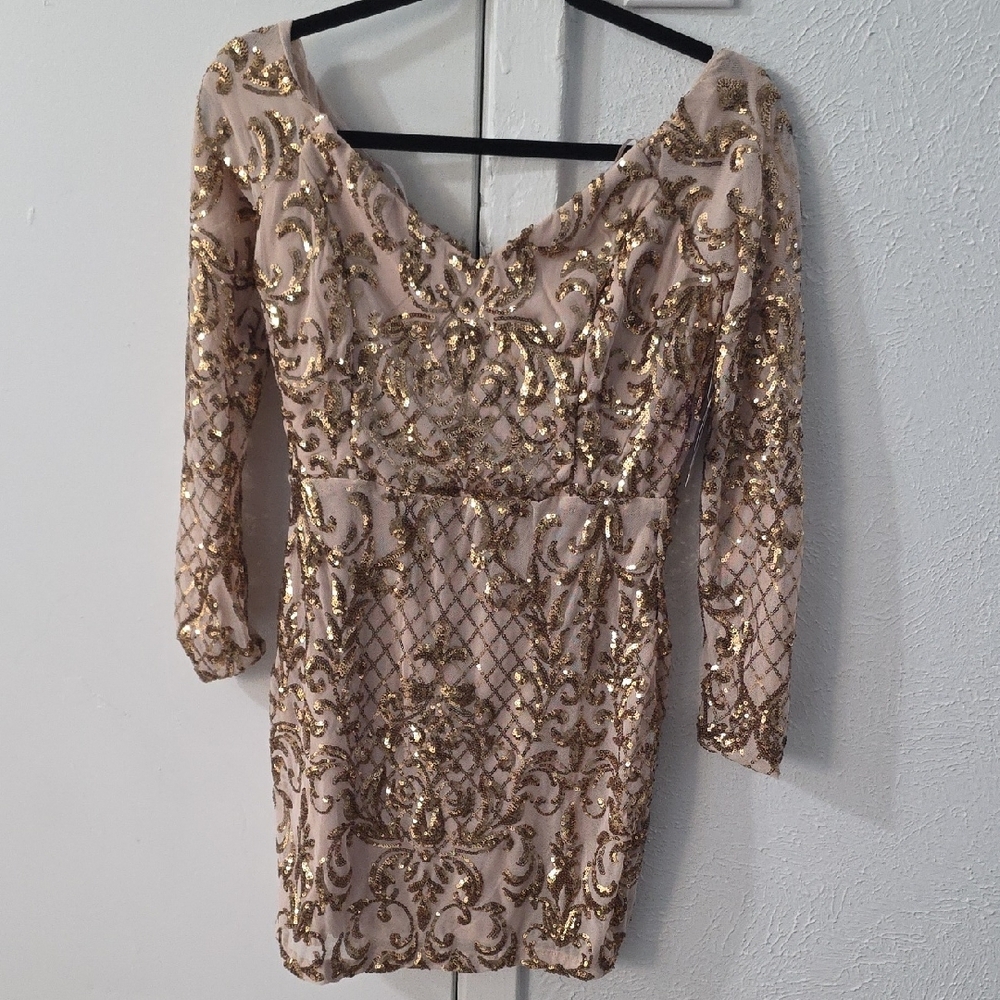 Elegant Gold Sequin Dress